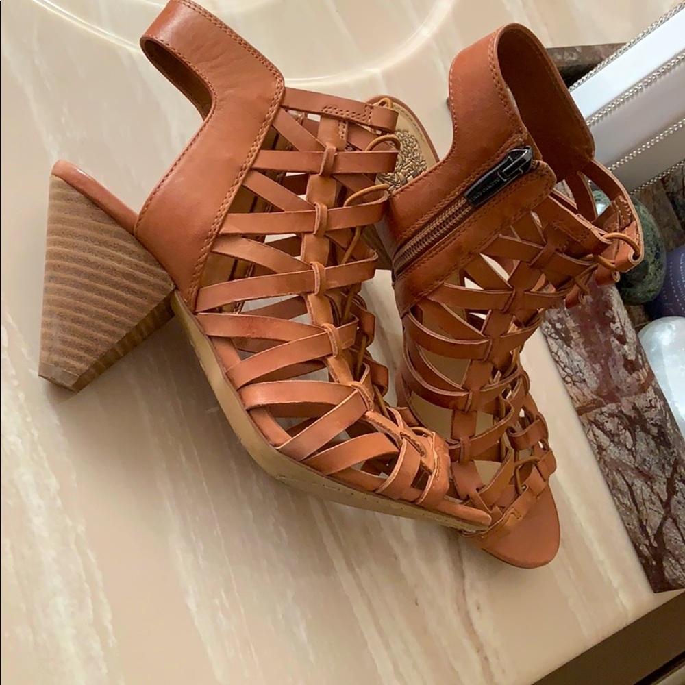 Vince Camuto heel size 8 worn once!
